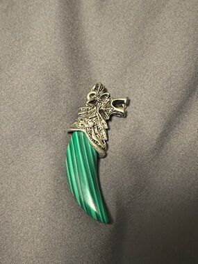 Green Malachite Stone Wolf Head Pendant Necklace - Women's Jewelry